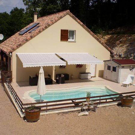 Gite Les Roziers Montmurat Bagian luar foto